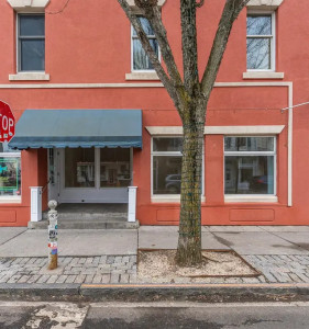125 Main St
